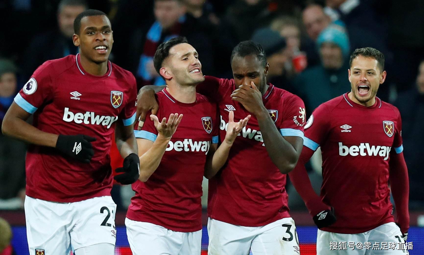 并且表现出 并且表现出